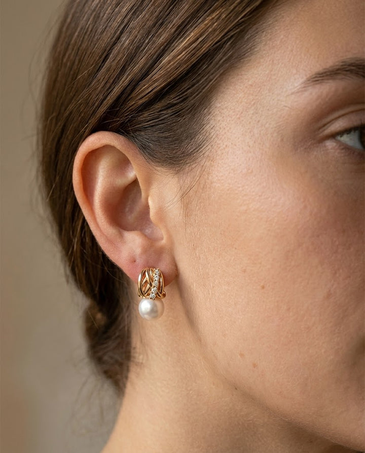Everyday Pearl – Radiant Knot Pearl Stud Earrings