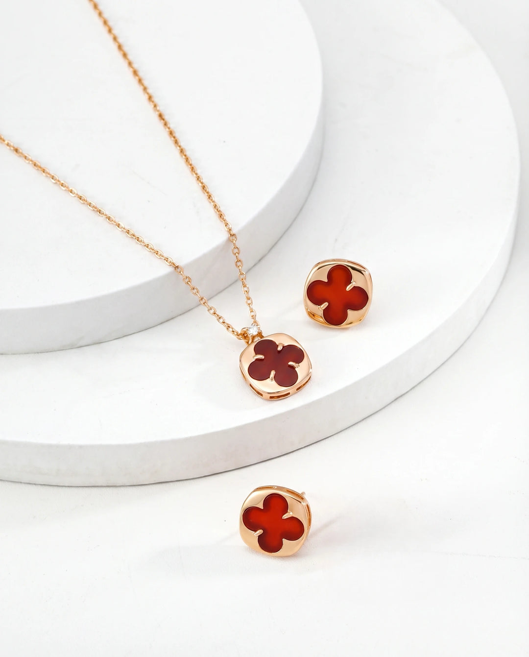 Fortune Clover – Red Agate Stud Earrings