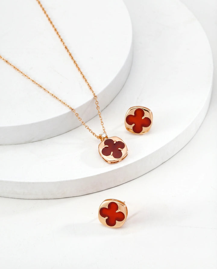 Fortune Clover – Red Agate Stud Earrings