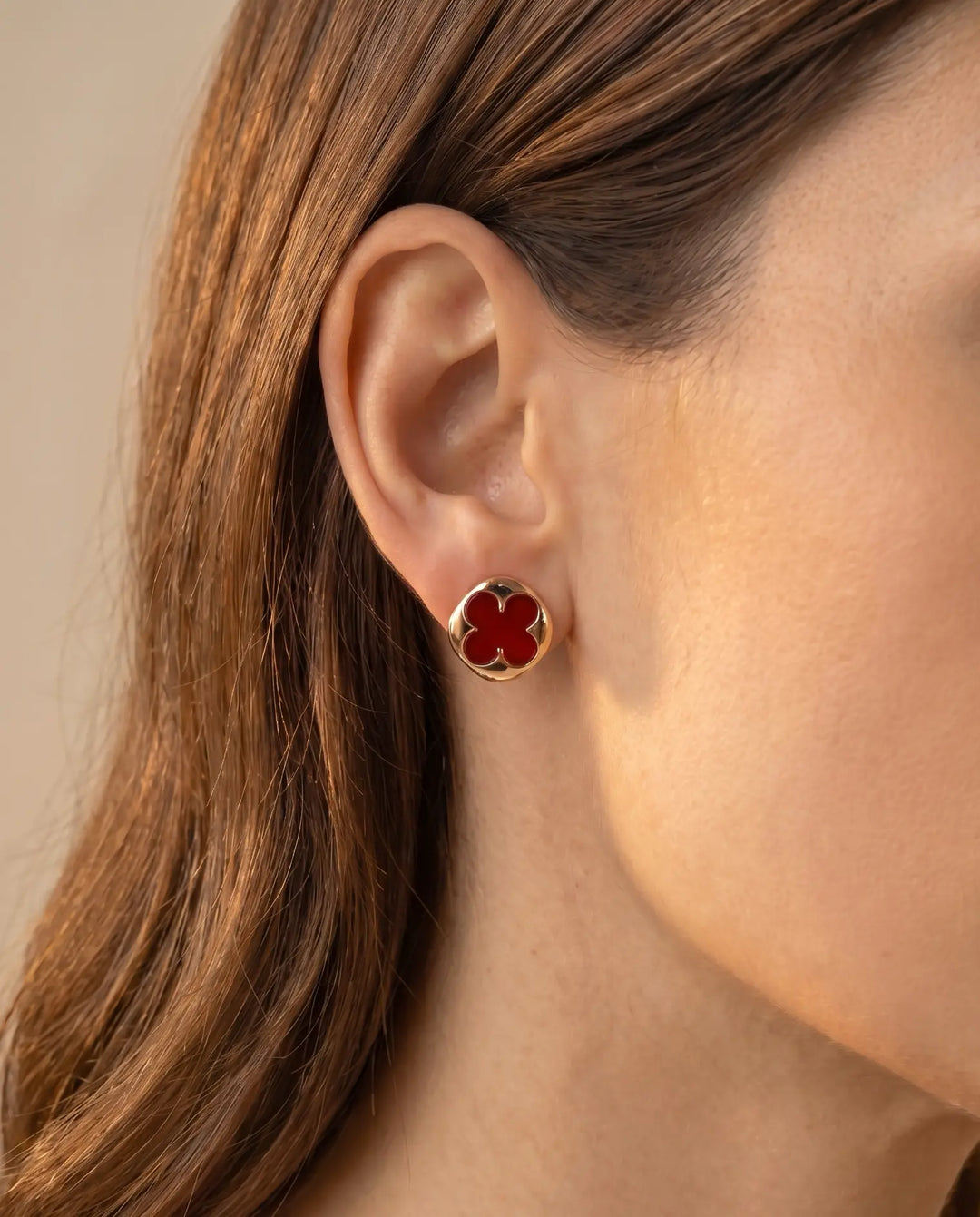 Fortune Clover – Red Agate Stud Earrings