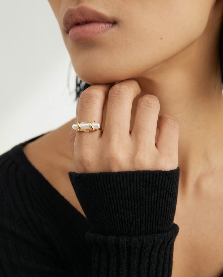 Luminous Tide – Baroque Pearl Arcana Ring