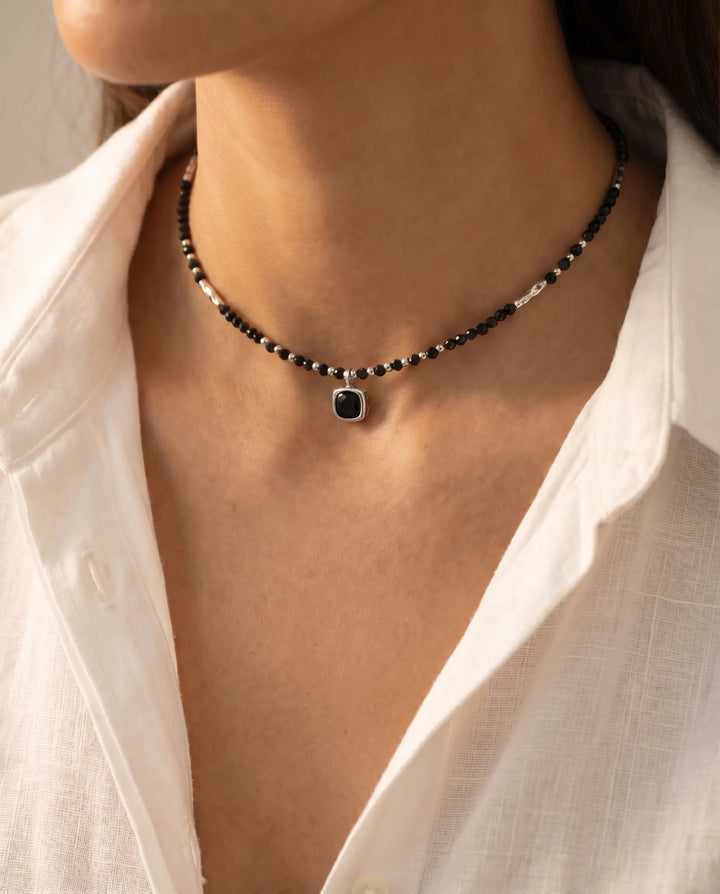Guardian’s Gaze – Black Agate Pendant Necklace