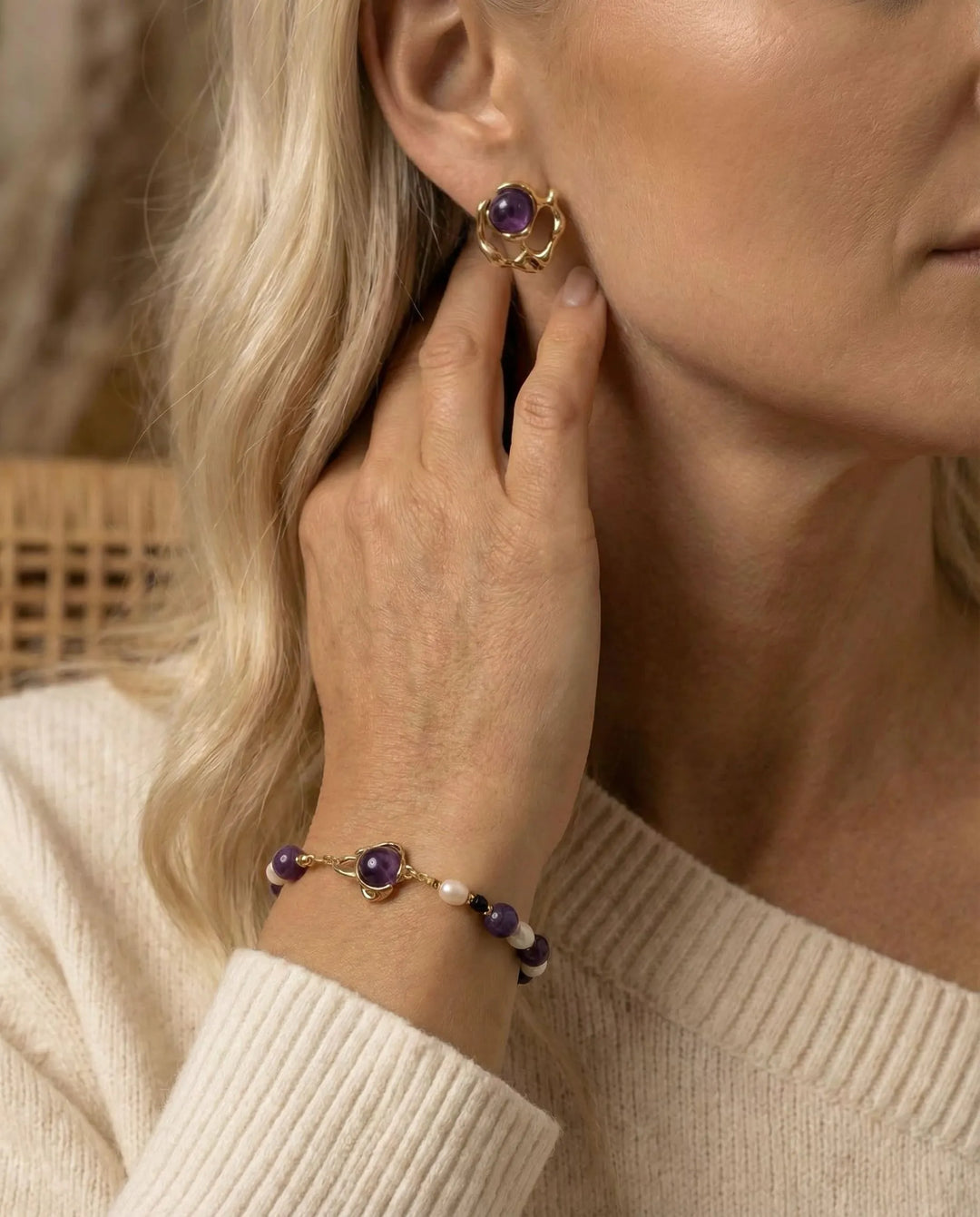 The Eye of Clarity – Amethyst Earrings
