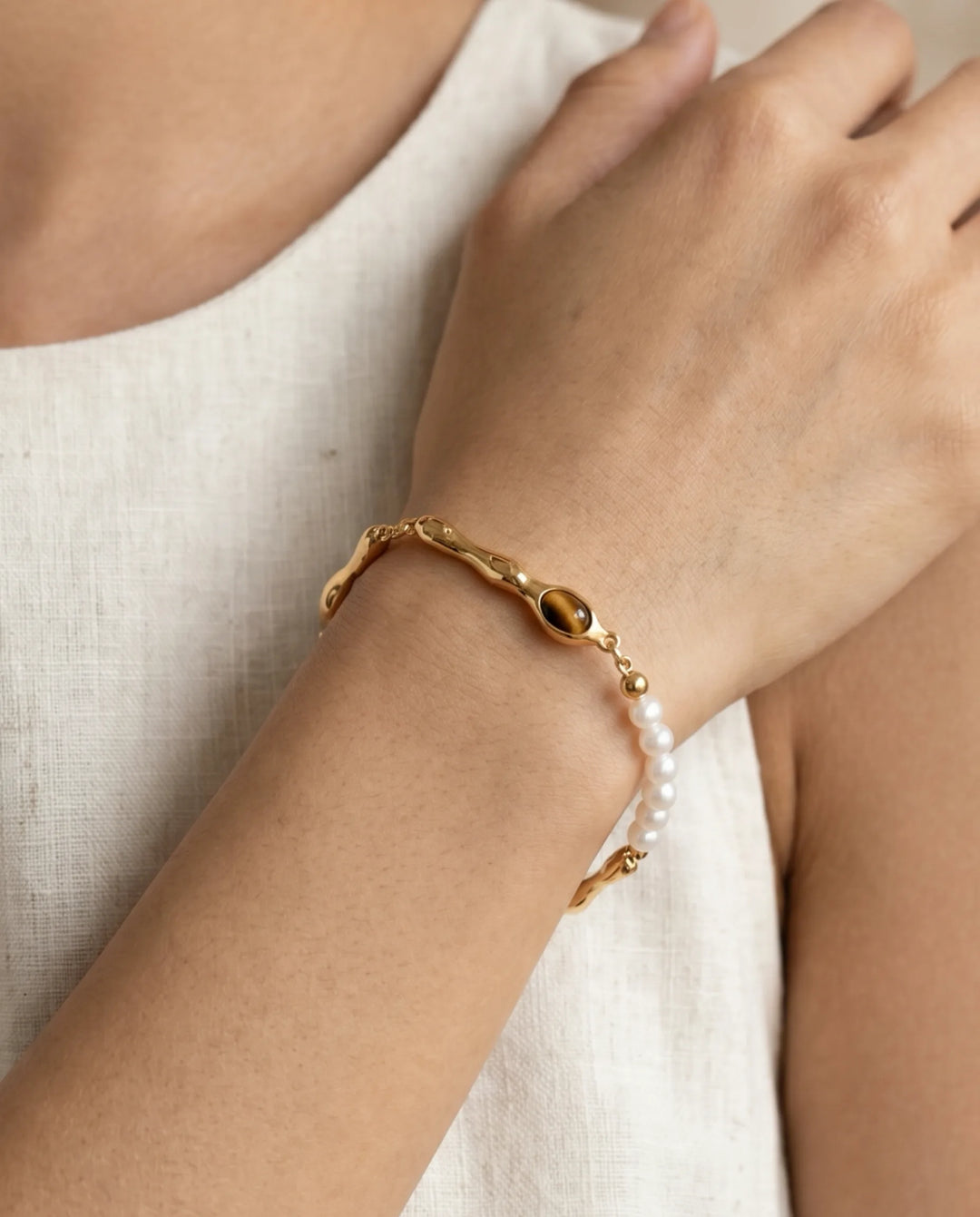 Pharaoh’s Vision – Tiger’s Eye & Pearl Bracelet