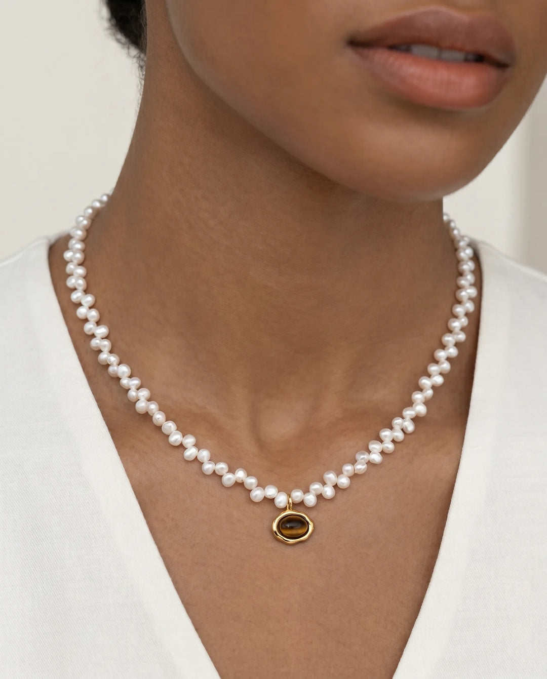 Pharaoh’s Vision – Tiger Eye & Pearl Focus Necklace