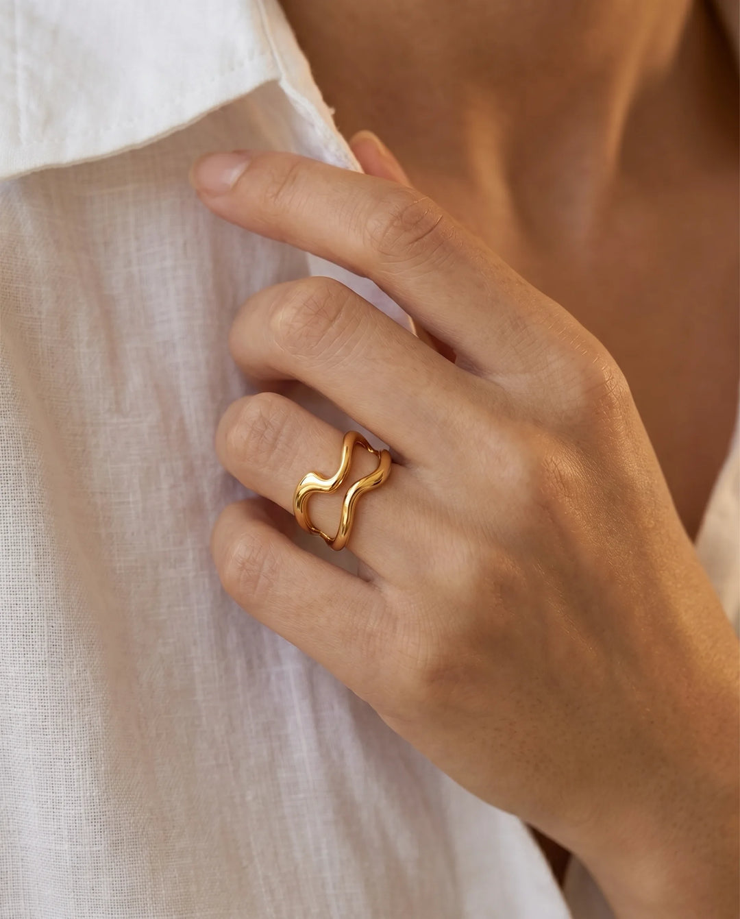 Forme Studio – Fluid Sculptural Ring