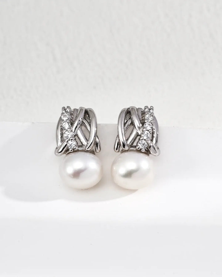 Radiant Knot freshwater pearl stud earrings silver version