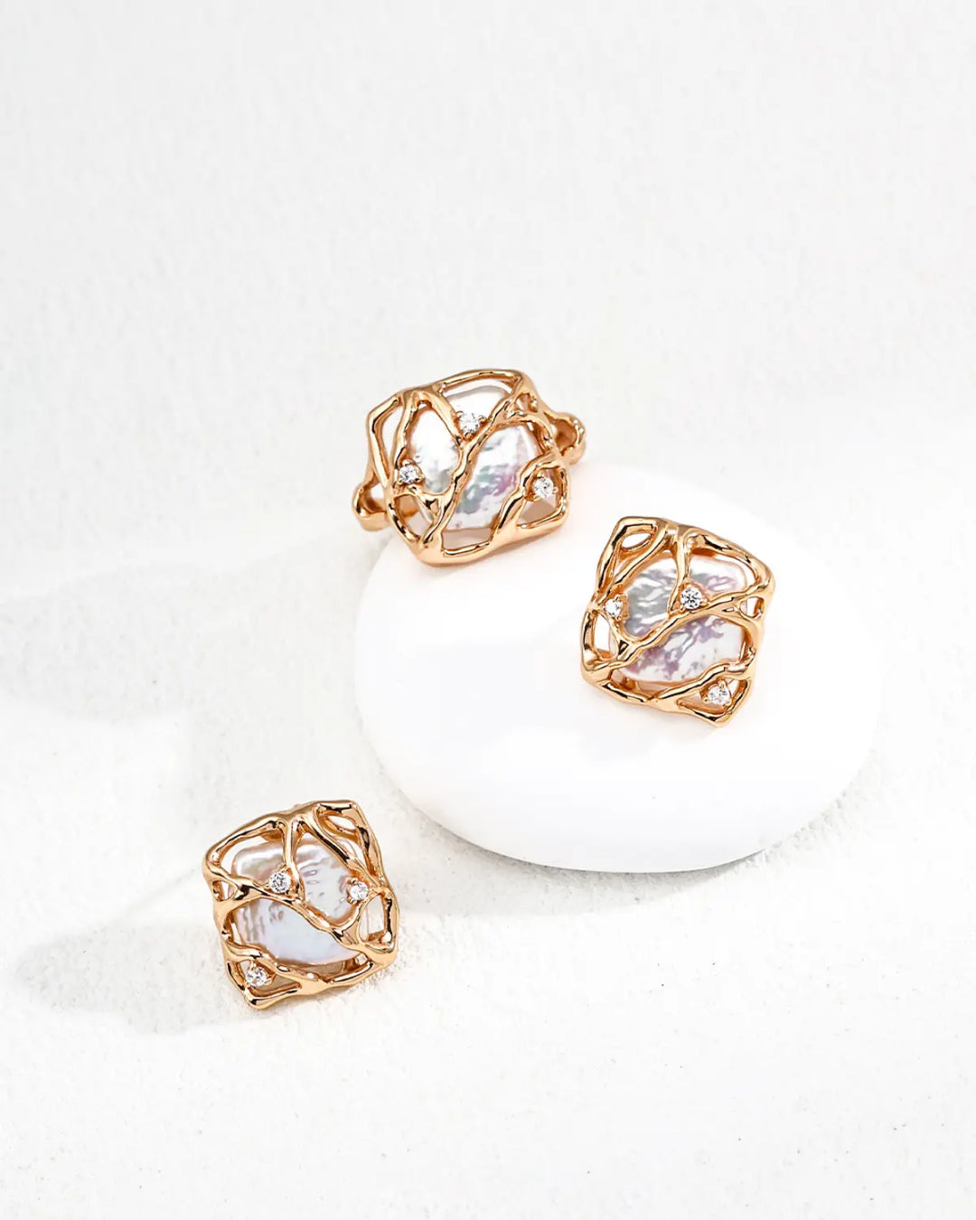 Luminous Tide iridescent pearl frame ring with matching earrings