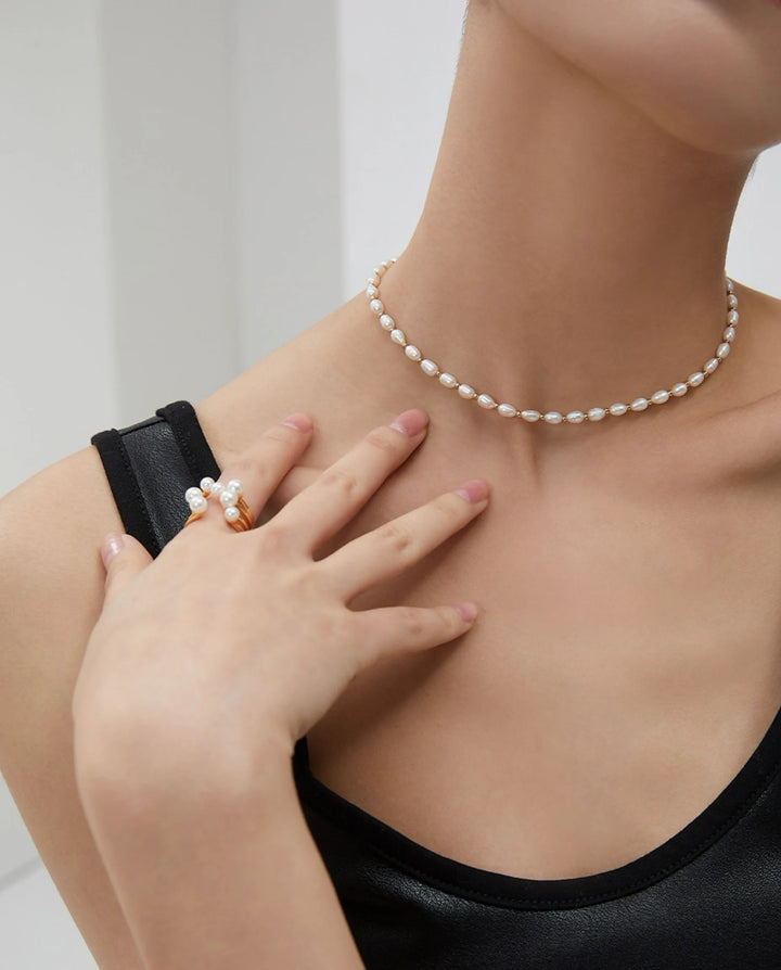 Lustre Atelier – Shell Pearl Cluster Ring