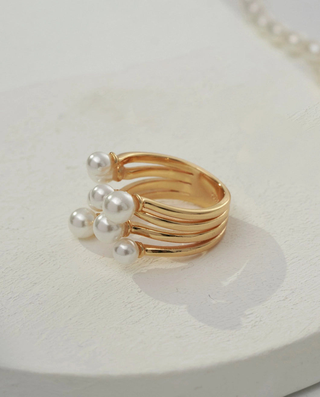 Lustre Atelier – Shell Pearl Cluster Ring