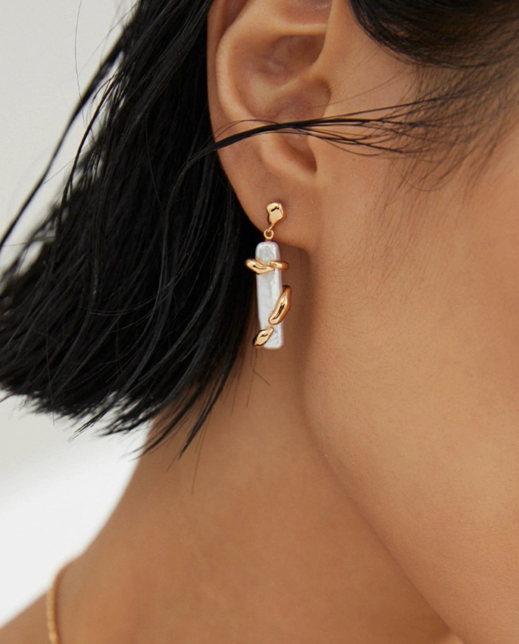 Luminous Tide – Baroque Pearl Arcana Asymmetrical Earrings
