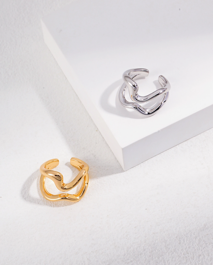 Forme Studio – Fluid Sculptural Ring