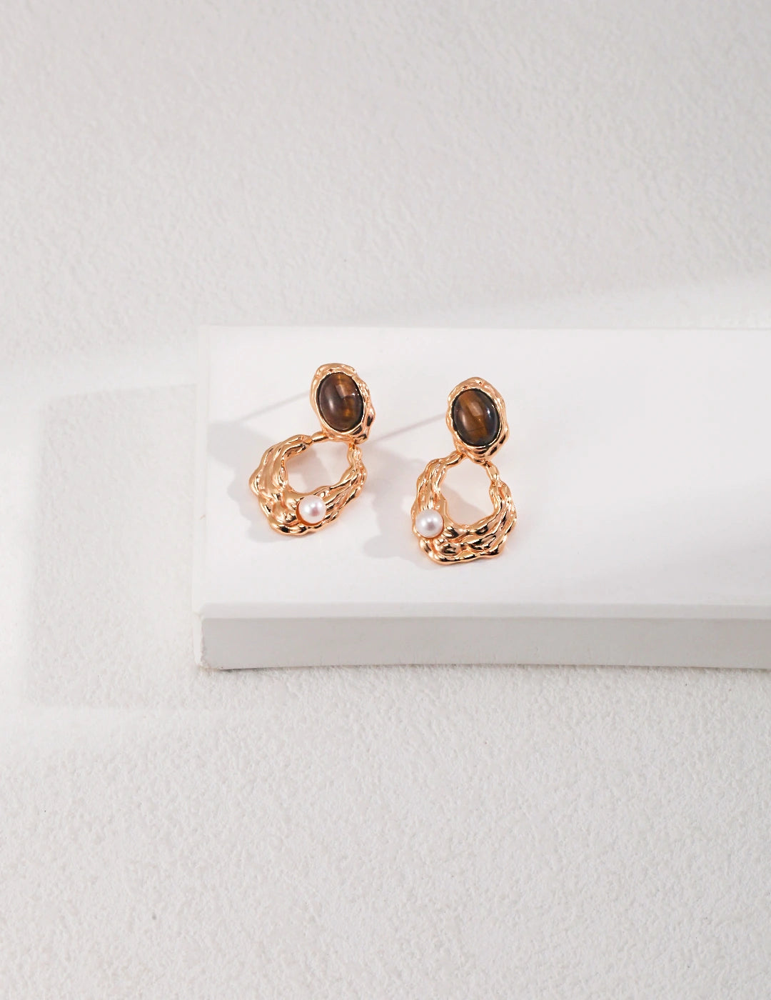 Pharaoh’s Vision – Tiger’s Eye & Pearl Earrings