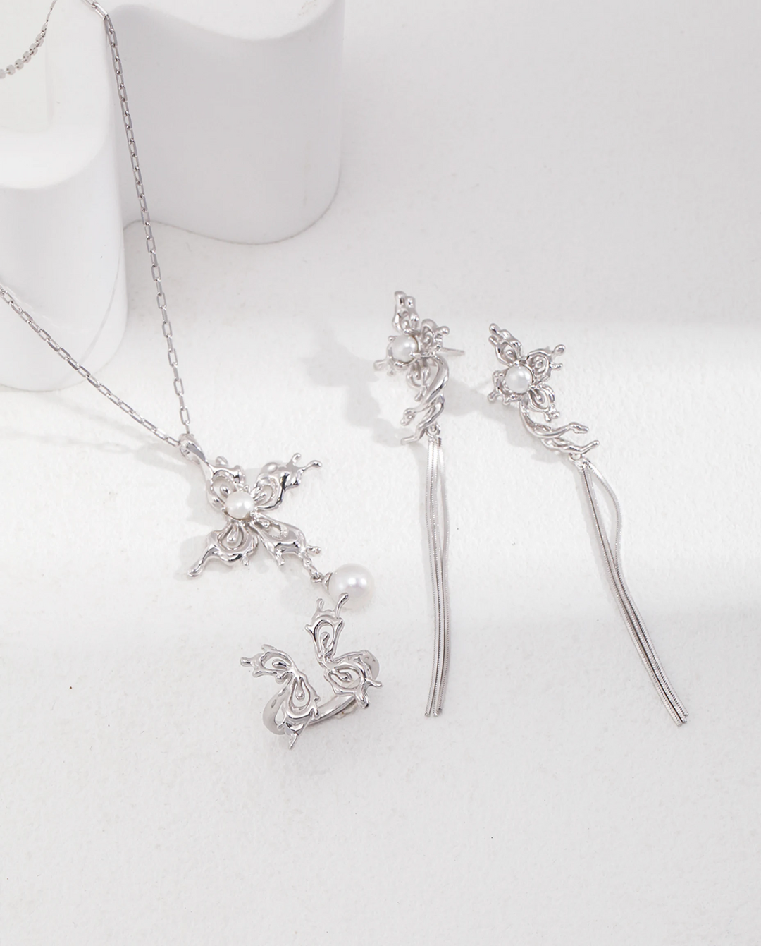 Ethereal Wings – Butterfly Pearl Pendant Necklace