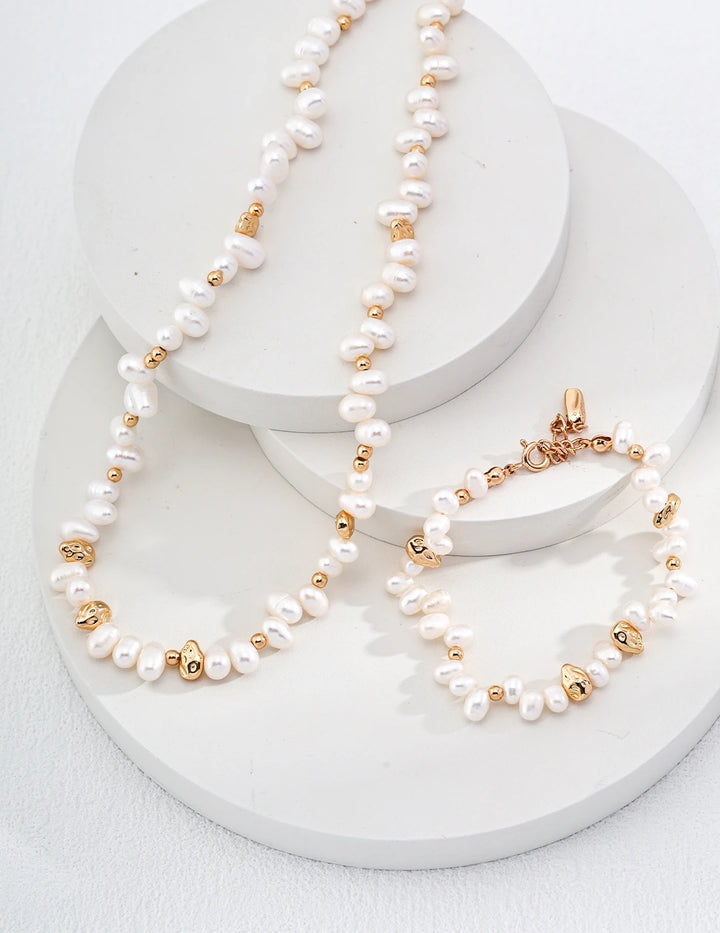 Luminous Tide – Pearl Drift Necklace