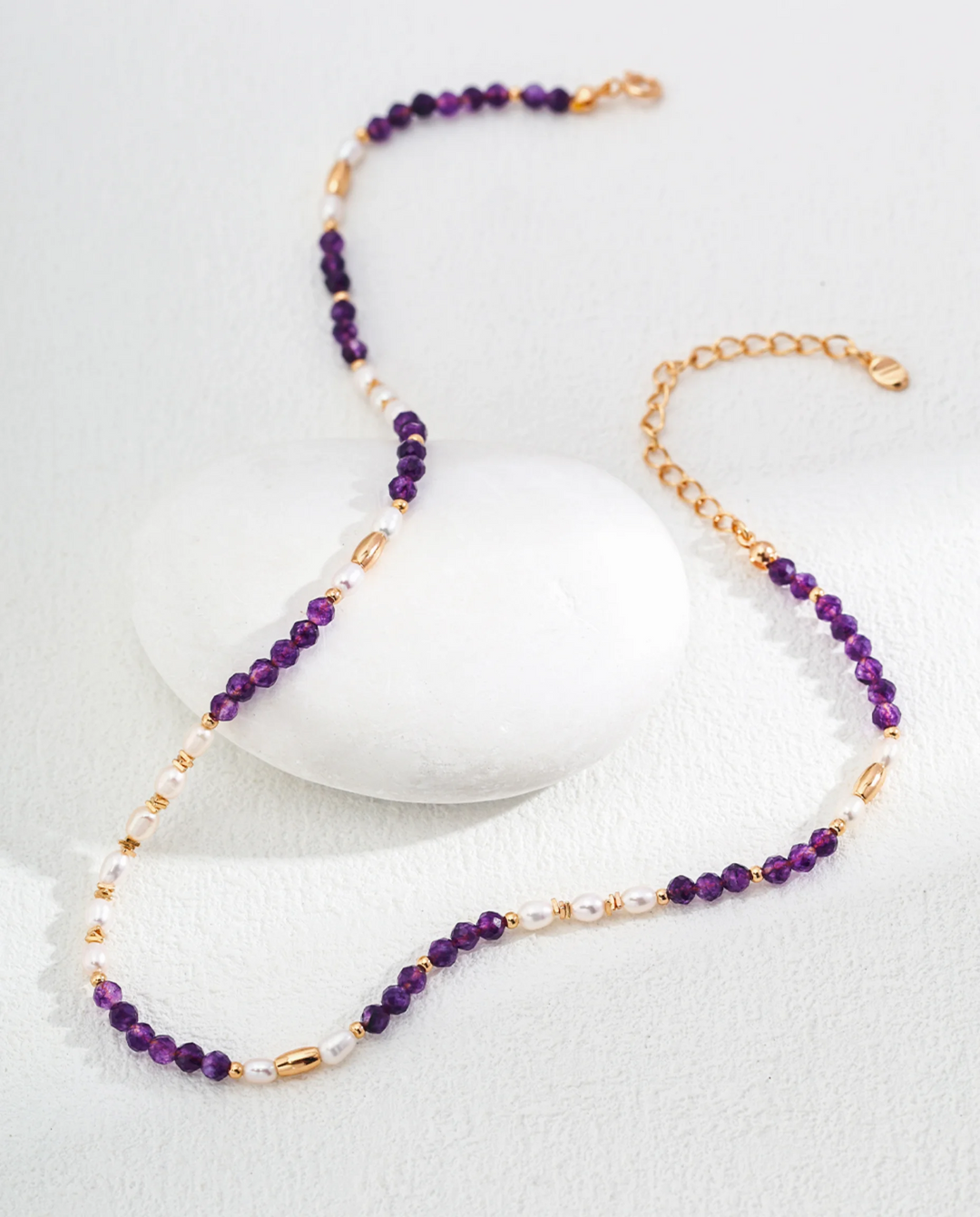 The Eye of Clarity – Amethyst & Pearl Necklace